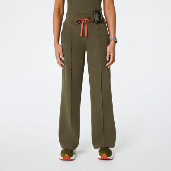 Figs High Waisted Alexandria Wide Leg Scrub Pants in Spruce, Size Large - Picture 2 of 11